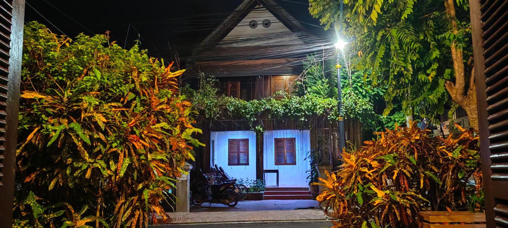 Ancient Luangprabang Hotel Esterno foto